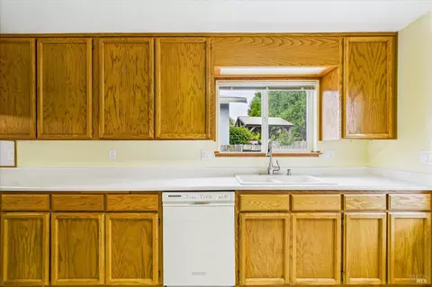 330 Wells Dr, Eureka, CA 95501 photo 13