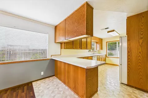 330 Wells Dr, Eureka, CA 95501 photo 11