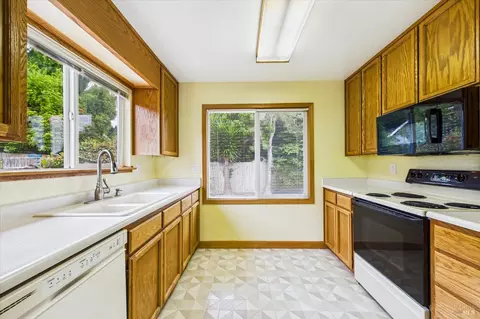 330 Wells Dr, Eureka, CA 95501 photo 15