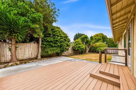 330 Wells Dr, Eureka, CA 95501 photo 41