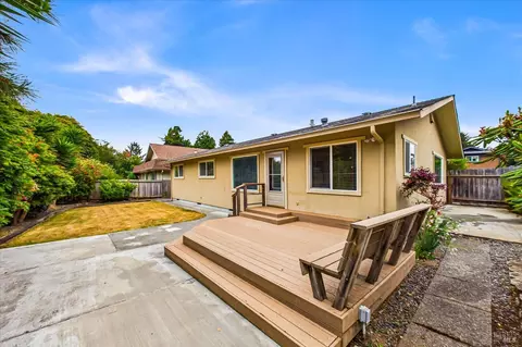 330 Wells Dr, Eureka, CA 95501 photo 42