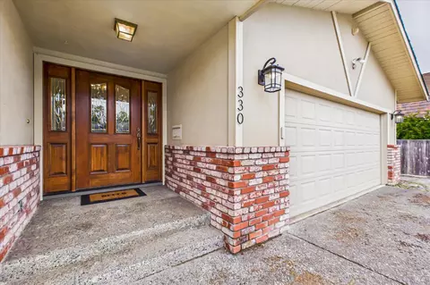 330 Wells Dr, Eureka, CA 95501 photo 3