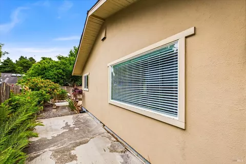 330 Wells Dr, Eureka, CA 95501 photo 44