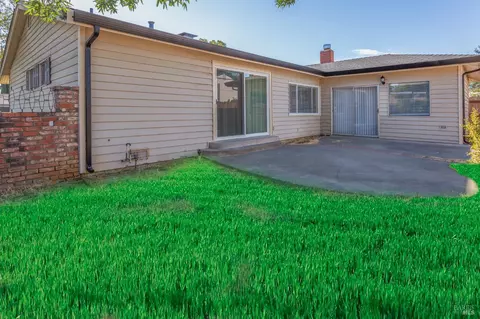 Exterior - 313 Lily St, Fairfield, CA 94533 photo 18 of 19
