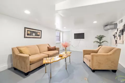 Living - 1702 Georgia St, Vallejo, CA 94590 photo 2 of 2
