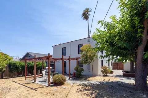 Exterior - 1702 Georgia St, Vallejo, CA 94590 photo 9 of 17