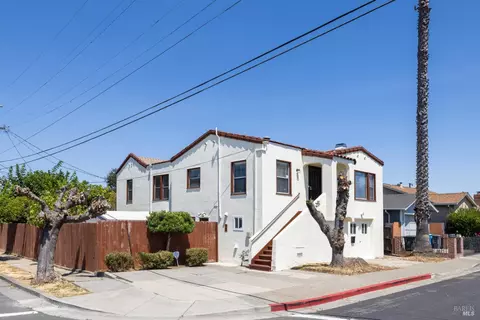 Exterior - 1702 Georgia St, Vallejo, CA 94590 photo 2 of 17