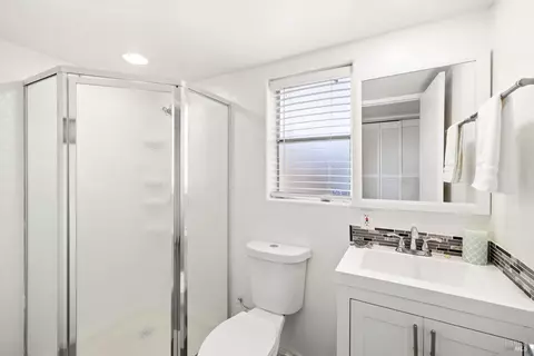 Bath - 1702 Georgia St, Vallejo, CA 94590 photo 5 of 5