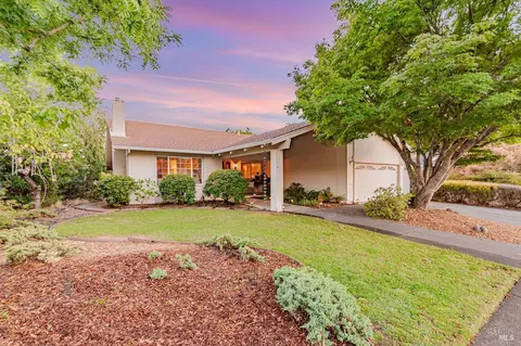 356 Pythian Rd, Santa Rosa, CA 95409