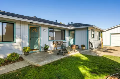 5111 Todd Rd, Sebastopol, CA 95472
