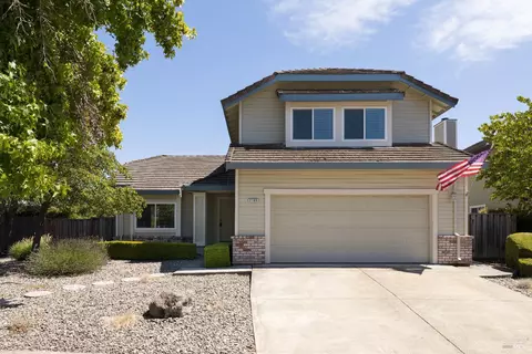 2189 Saint Augustine Cir, Petaluma, CA 94954