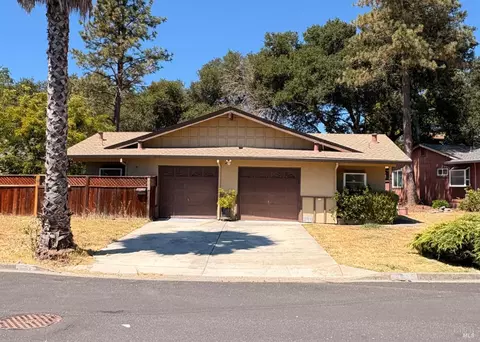 441-443 Pheasant Ln, Santa Rosa, CA 95403
