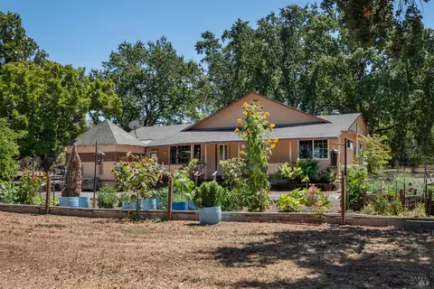 4020 Woolsey Rd, Santa Rosa, CA 95401
