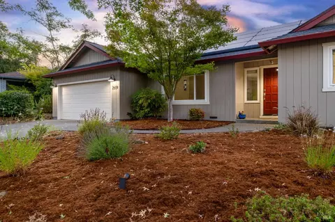 2659 Knolls Dr, Santa Rosa, CA 95405