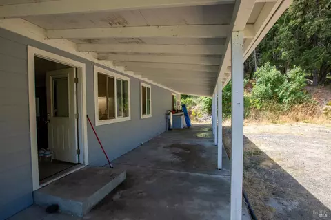 Exterior - 18500 Shafer Ranch Rd, Willits, CA 95490 photo 2 of 11