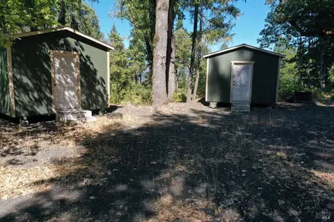 Exterior - 18500 Shafer Ranch Rd, Willits, CA 95490 photo 10 of 11