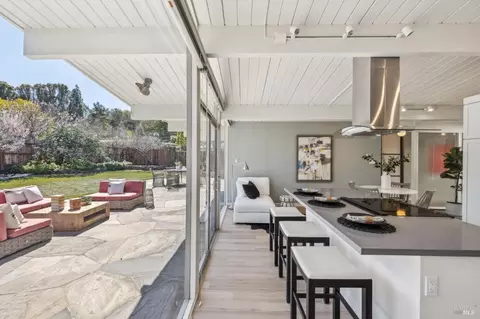 35 Golden Hinde Blvd, San Rafael, CA 94903