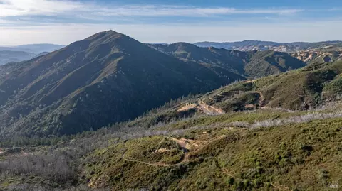 7051 Geysers Rd, Geyserville, CA 95441