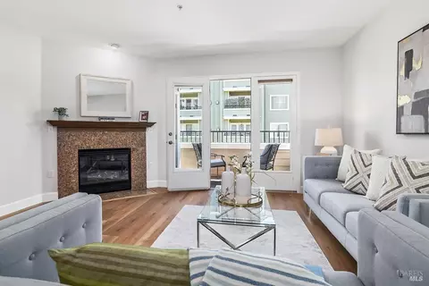 852 Diablo Ave #102, Novato, CA 94947
