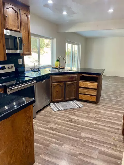 121 Kim Ct, Vallejo, CA 94591 photo 7