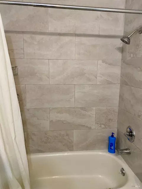 121 Kim Ct, Vallejo, CA 94591 photo 19