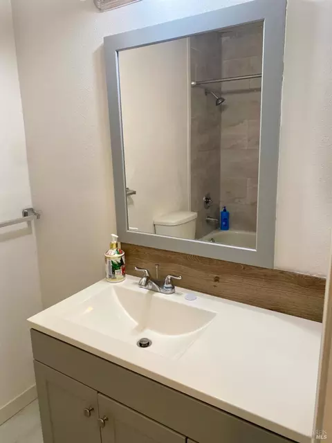 121 Kim Ct, Vallejo, CA 94591 photo 20