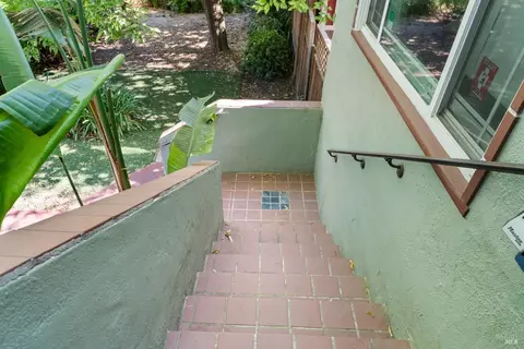 Exterior - 219 Mayo Ave, Vallejo, CA 94590 photo 6 of 20