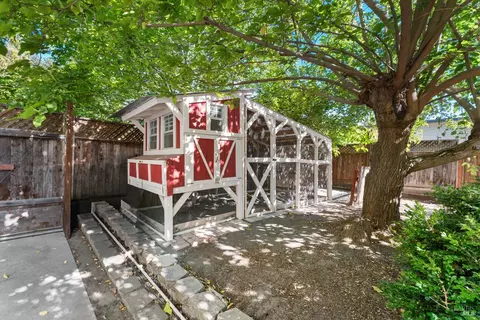 Exterior - 219 Mayo Ave, Vallejo, CA 94590 photo 18 of 20
