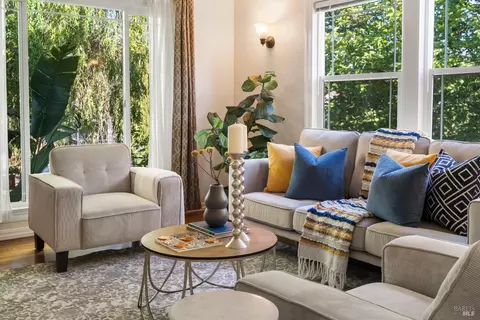 Living - 219 Mayo Ave, Vallejo, CA 94590 photo 1 of 5