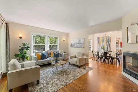 Living - 219 Mayo Ave, Vallejo, CA 94590 photo 2 of 5