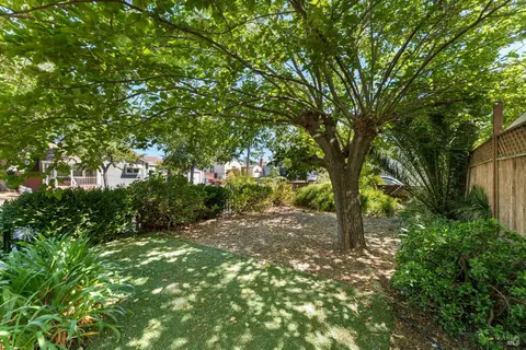 Exterior - 219 Mayo Ave, Vallejo, CA 94590 photo 4 of 20