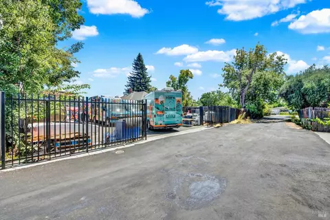 512 Davis St, Vacaville, CA 95688 photo 17
