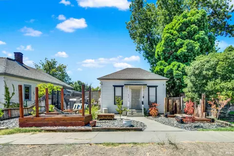 512 Davis St, Vacaville, CA 95688 photo 4
