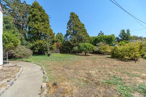 Exterior - 20 Shell Rd, Mill Valley, CA 94941 photo 8 of 12