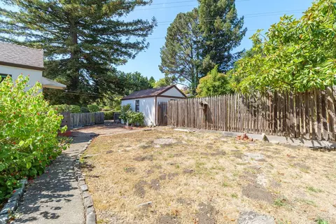 Exterior - 20 Shell Rd, Mill Valley, CA 94941 photo 11 of 12