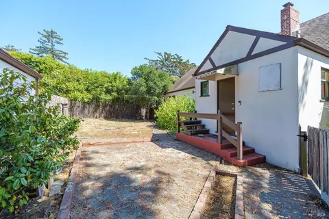 Exterior - 20 Shell Rd, Mill Valley, CA 94941 photo 10 of 12