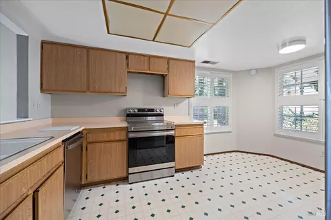 Kitchen - 138 Compass Ct, Vallejo, CA 94590 photo 3 of 3