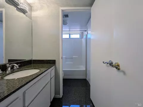 Bath - 138 Compass Ct, Vallejo, CA 94590 photo 1 of 3