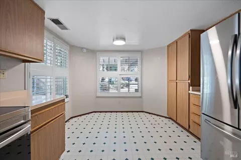 Kitchen - 138 Compass Ct, Vallejo, CA 94590 photo 1 of 3