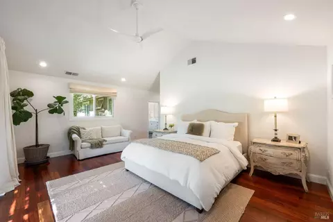 Bedroom - 19737 7th St E, Sonoma, CA 95476 photo 1 of 6