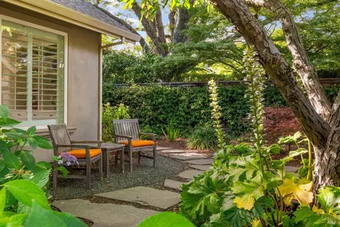 Exterior - 19737 7th St E, Sonoma, CA 95476 photo 7 of 9