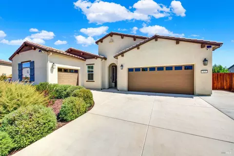 Exterior - 765 Fig Tree Ln, Dixon, CA 95620 photo 2 of 19