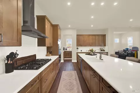 Kitchen - 765 Fig Tree Ln, Dixon, CA 95620 photo 6 of 10