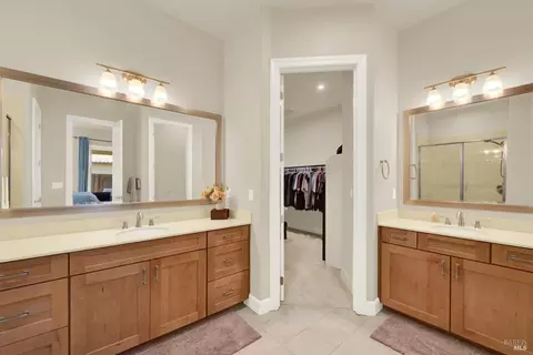 Bath - 765 Fig Tree Ln, Dixon, CA 95620 photo 1 of 5