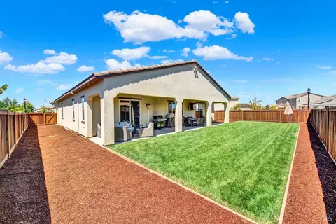 Exterior - 765 Fig Tree Ln, Dixon, CA 95620 photo 13 of 19