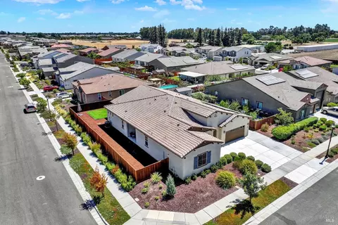 View/Area - 765 Fig Tree Ln, Dixon, CA 95620 photo 1 of 4