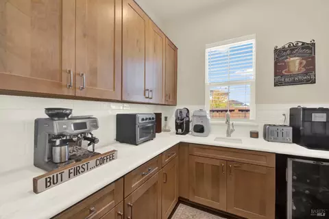 Kitchen - 765 Fig Tree Ln, Dixon, CA 95620 photo 9 of 10