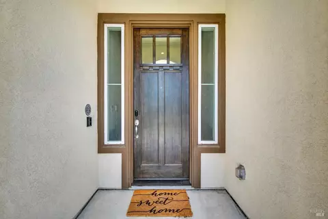 Entry Way - 765 Fig Tree Ln, Dixon, CA 95620 photo 2 of 13