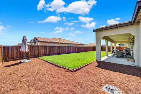 Exterior - 765 Fig Tree Ln, Dixon, CA 95620 photo 10 of 19
