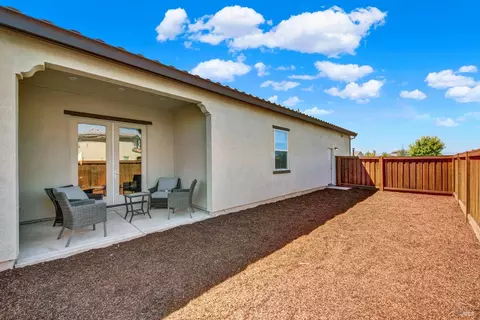 Exterior - 765 Fig Tree Ln, Dixon, CA 95620 photo 15 of 19